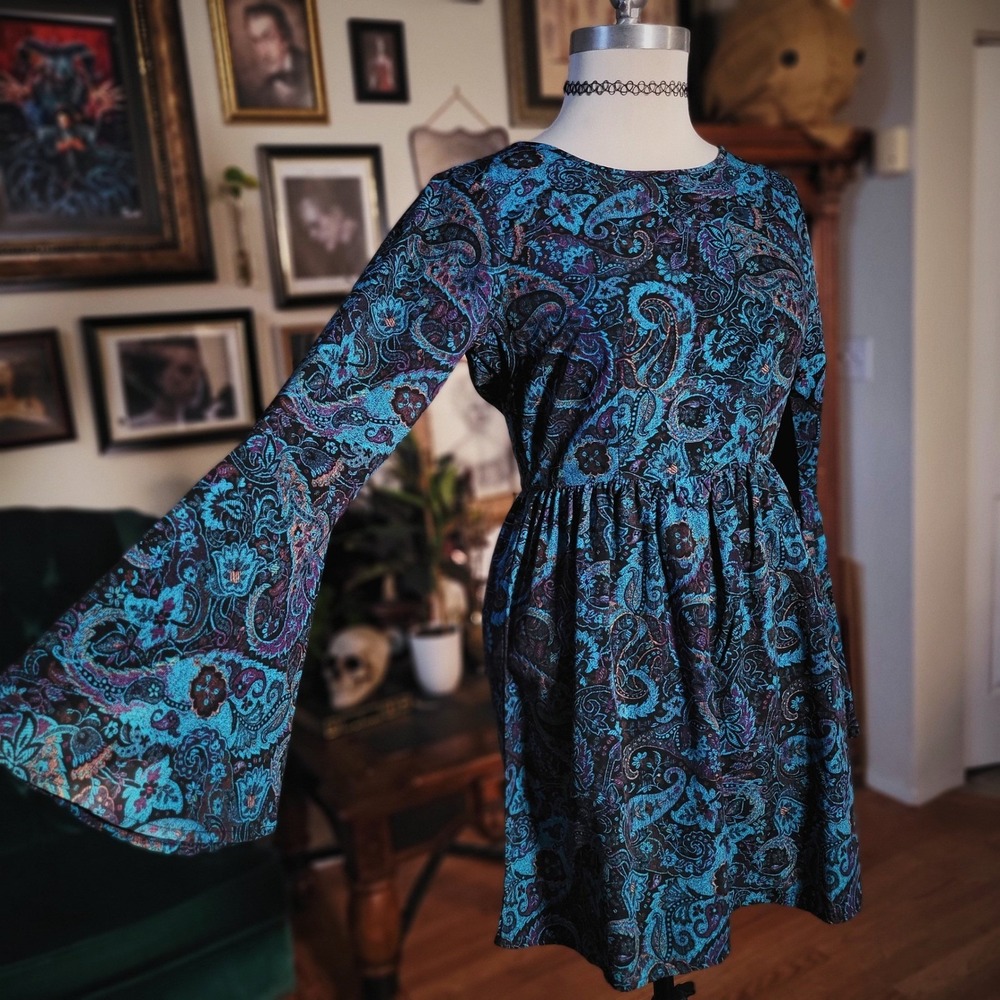 One Clothing Mini Dress XS‎ Blue Paisley Bell Sleeve Open Back Boho Festival